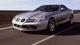 Mercedes SLR McLaren - widok z przodu