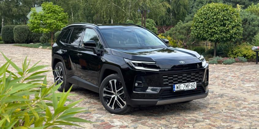 Test: Toyota RAV4 Plug-in Hybrid Executive rozdaje karty na rynku hybryd. Zweryfikowałem producenta