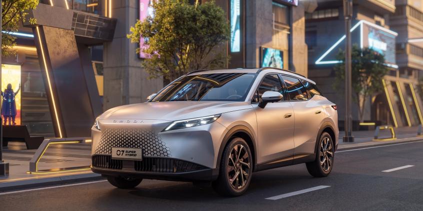 Omoda 7 Super Hybrid debiutuje w Polsce i chce namieszać w segmencie D-SUV. Znamy polskie ceny