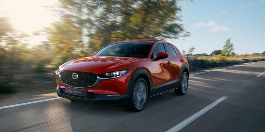 Mazda CX-30 po ważnych zmianach. Nowe systemy i bogatsze wyposażenie