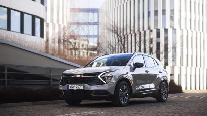 Hyundai Tucson PHEV vs Kia Sportage HEV. Kiedy dopłata do plug-in ma sens?