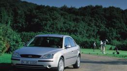Ford Mondeo - widok z przodu