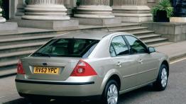 Ford Mondeo - widok z tyłu