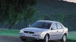 Ford Mondeo - widok z przodu