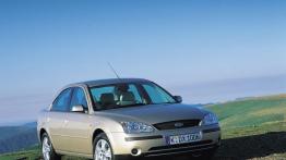 Ford Mondeo - widok z przodu
