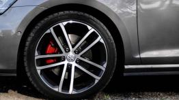 Volkswagen Golf GTD - rechoczący sportowiec