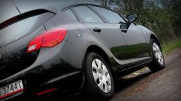 Opel Astra J - teraz trzeba błyszczeć