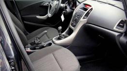 Opel Astra J - teraz trzeba błyszczeć