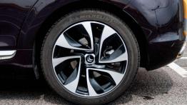 Citroen DS5 1.6 THP 200 KM - drogowy myśliwiec