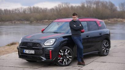 Nowe Mini Countryman JCW – sześć koni mniej i jeden piesek więcej