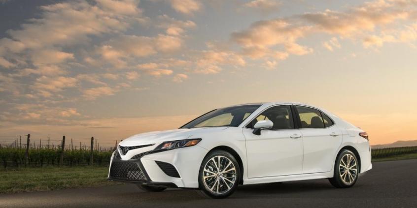 Toyota – koniec Avensisa, powrót Camry i napędy przyszłości