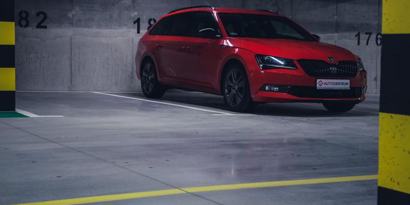 Skoda Superb 2.0 TSI 220 KM Sportline – szosowy krążownik