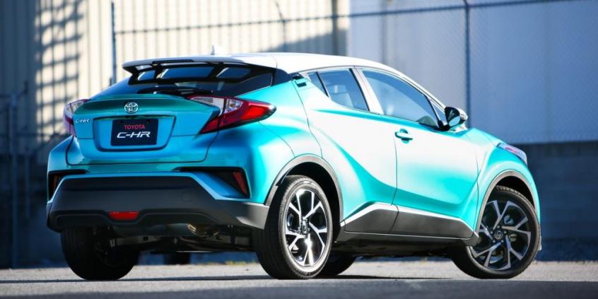 Toyota – koniec Avensisa, powrót Camry i napędy przyszłości