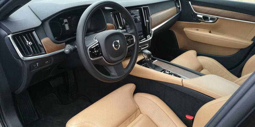 Volvo V90 D5 Inscription – atak z Północy