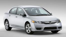 Honda Civic VIII Sedan - prawy bok