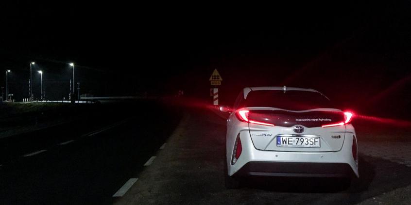 Toyota Prius PHV – czy hybryda nadaje się na długie trasy?