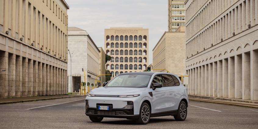 Chiński SUV za ułamek ceny konkurencji. Leapmotor B10 Hybrid EV debiutuje w polskich salonach