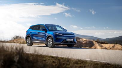 BYD ATTO 3 EVO debiutuje w Polsce. Większa moc, architektura 800V i rodzinna funkcjonalność w jednym