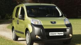Peugeot Bipper Tepee - przód - reflektory wyłączone