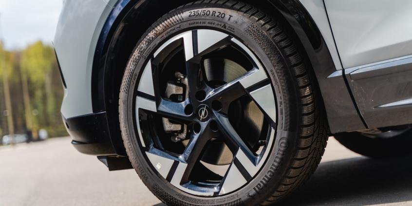 Opel Grandland 1.6 Plug-in Hybrid GS nie porywa za serce, za to jest do bólu pragmatyczny