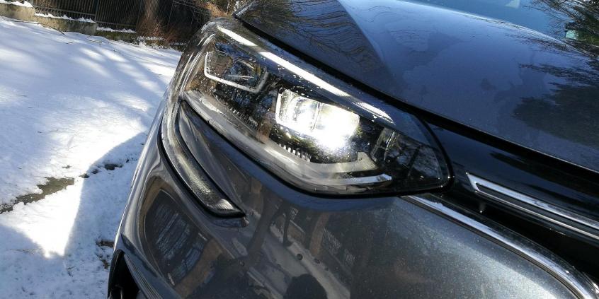 Renault Megane GrandCoupe – jak jeździ francuski sedan?