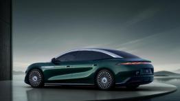 BYD odsłonił nowego flagowca. Ten sedan ma imponujący zasięg
