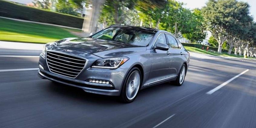 Hyundai Genesis na torze Nurburgring Nordschleife