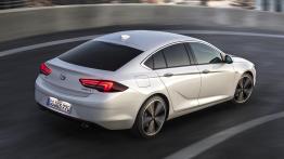 Opel Insignia Grand Sport wygrywa w kategorii „Auto klasy średniej”
