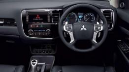 Mitsubishi Outlander PHEV po kuracji odświeżającej