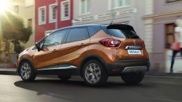 Zamawiasz auto kompaktowe w wypożyczalni, a na parkingu czeka... Renault Captur 0.9 TCe Intens. I co dalej?