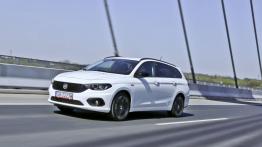 Fiat Tipo Sedan kontra Fiat Tipo Station Wagon – bratobójczy pojedynek