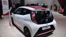 Na żywo z Genewy: nowości japońskich marek