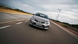 Toyota Auris II Hatchback 5d Diesel - widok z przodu