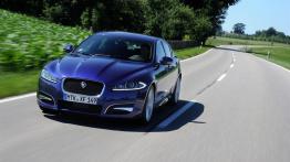 Jaguar XF Facelifting 2.2 Diesel - widok z przodu