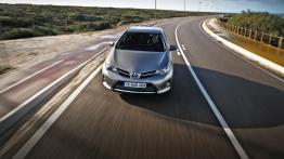 Toyota Auris II Hatchback 5d Diesel - widok z przodu