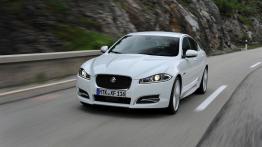 Jaguar XF Facelifting 2.2 Diesel - widok z przodu