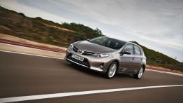 Toyota Auris II Hatchback 5d Diesel - widok z przodu