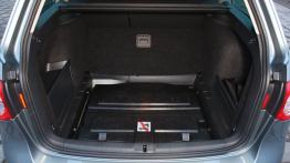 Volkswagen Passat TSI EcoFuel - tył - bagażnik otwarty