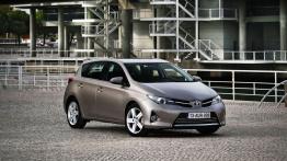 Toyota Auris II Hatchback 5d Diesel - widok z przodu