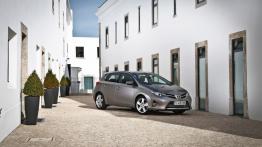 Toyota Auris II Hatchback 5d Diesel - widok z przodu