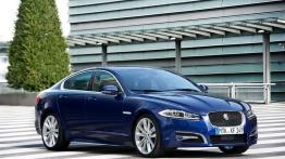 Jaguar XF Facelifting 2.2 Diesel - prawy bok