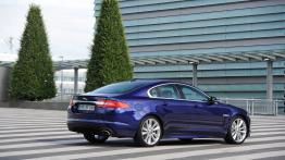 Jaguar XF Facelifting 2.2 Diesel - prawy bok
