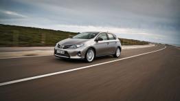Toyota Auris II Hatchback 5d Diesel - lewy bok