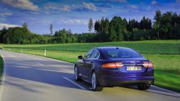 Jaguar XF Facelifting 2.2 Diesel - widok z tyłu