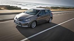 Toyota Auris II Hatchback 5d Diesel - lewy bok