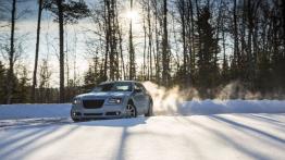 Chrysler 300 Glacier - widok z przodu