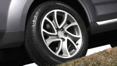 Citroen C-Crosser