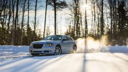 Chrysler 300 Glacier - widok z przodu