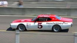 Muskularny jak diabli - Dodge Charger