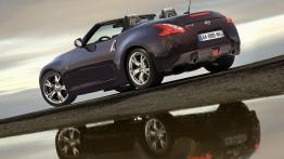 Nissan 370Z Roadster - widok z tyłu